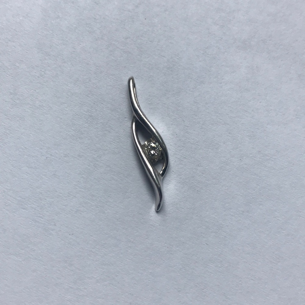 Silver diamond pendant